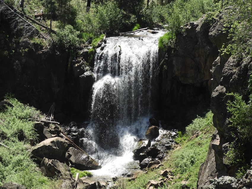 Pacheta Falls waterfall view